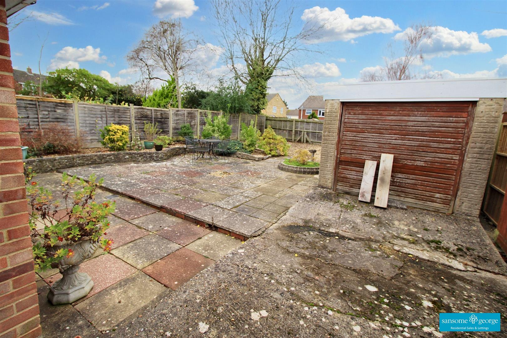 Eastbury Avenue, Tilehurst, Reading